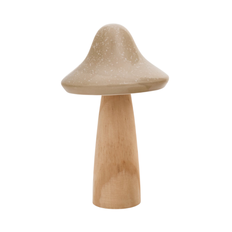 Wooden mushroom set for your Fall Interior Decoration in a natural brown color.