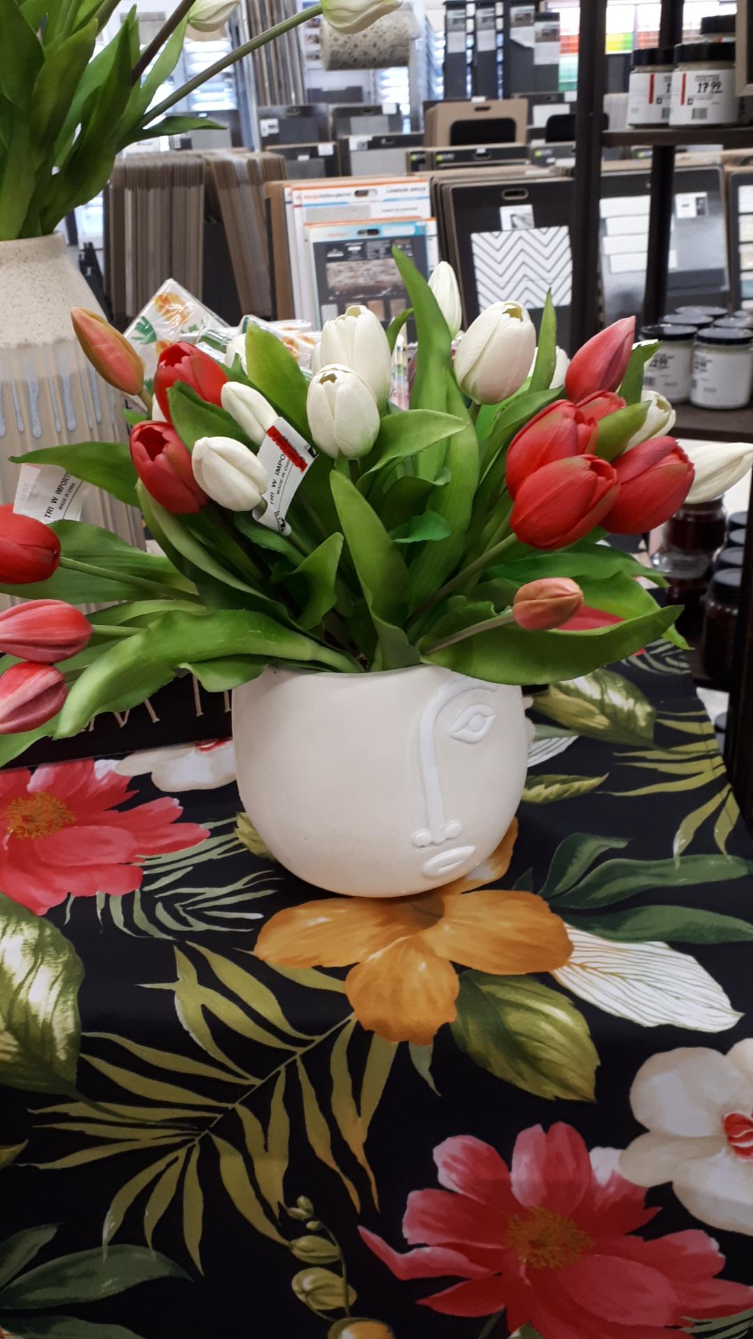 Fresh Touch Tulip Bundle - Red